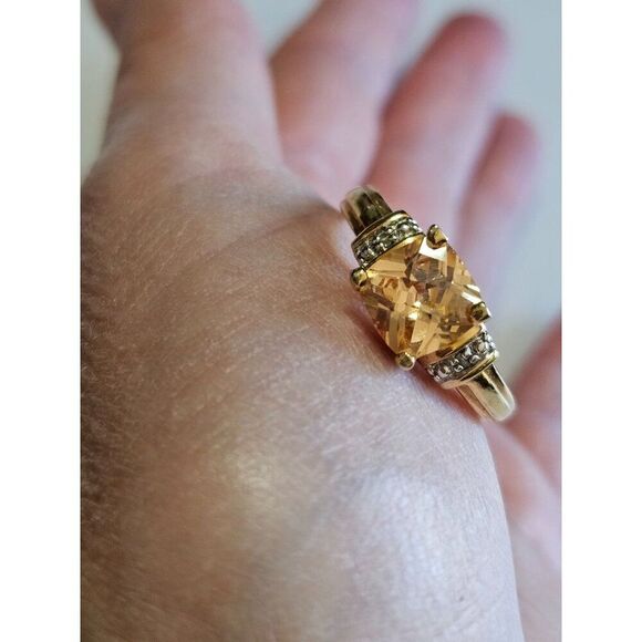 *Sale* Gold tone champagne colored rhinestone ring Size 9.5 - Picture 3 of 11